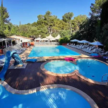 Kemping 4 Etoiles - Piscine - Ccbfibg